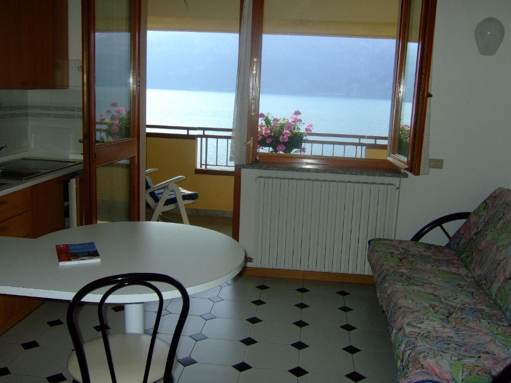 Residence San Vito Brenzone sul Garda Room photo